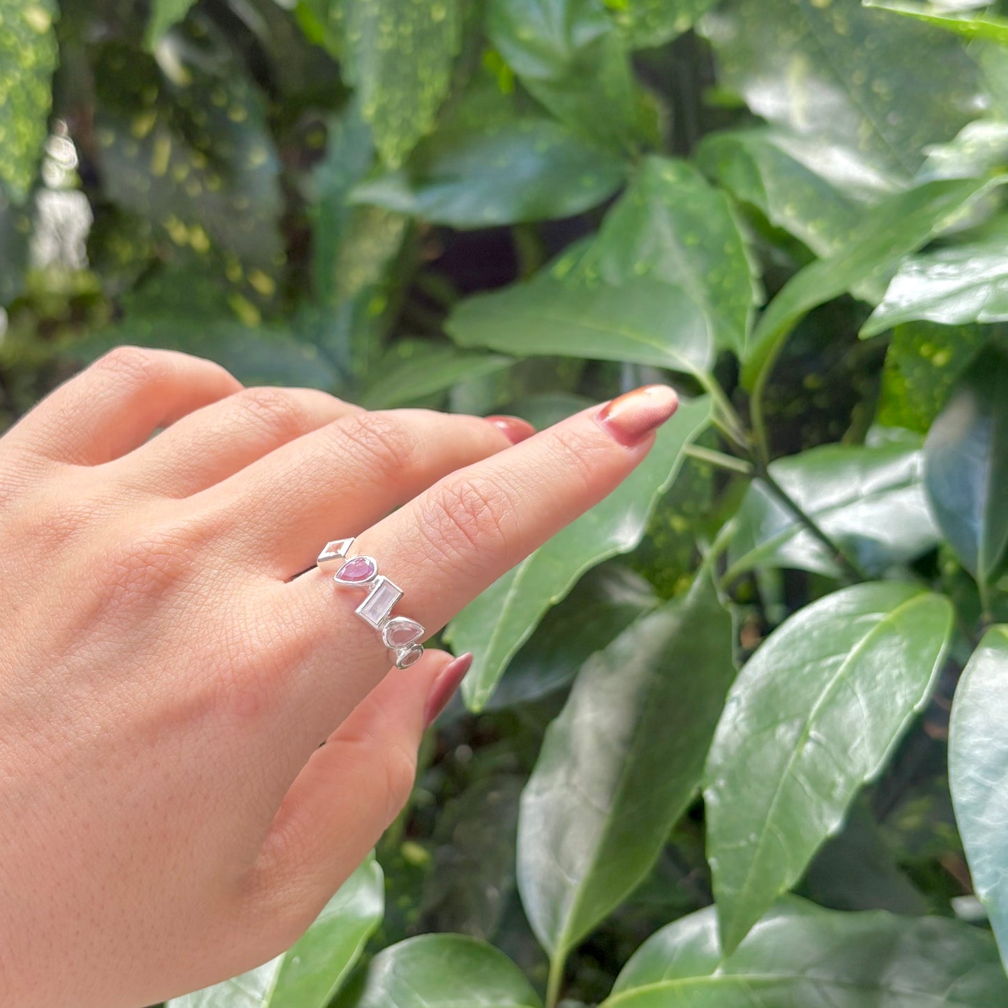 5stone ring 4