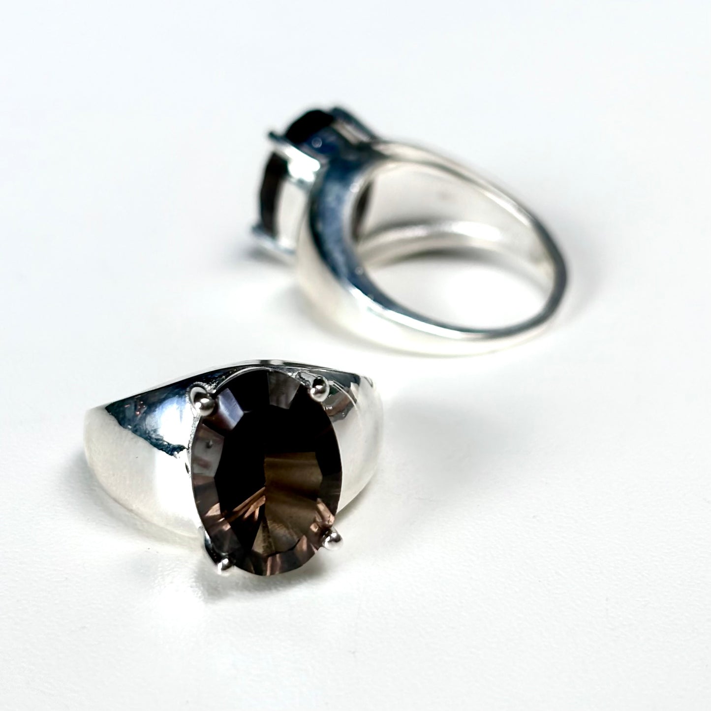 Concave cut ring
