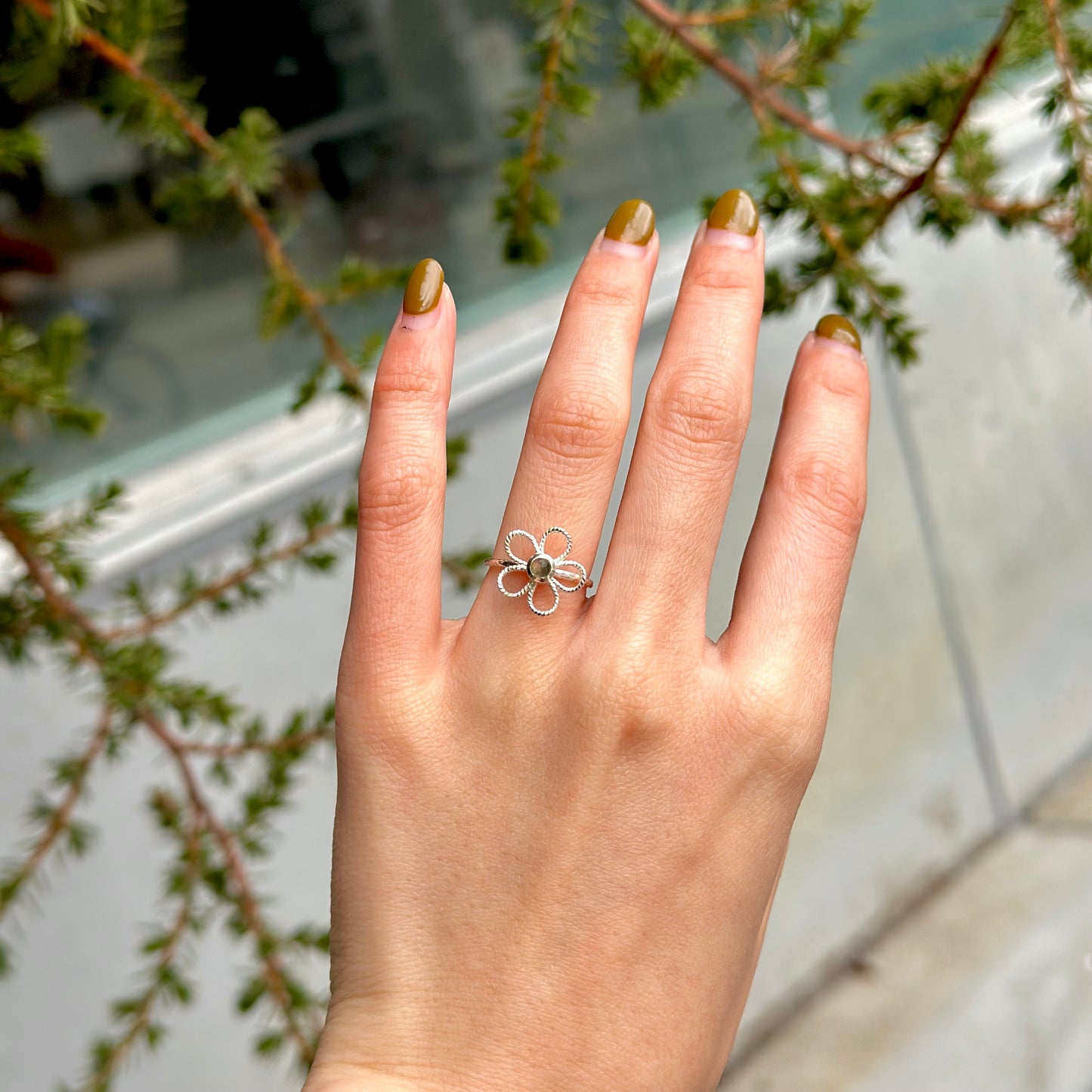 Flower design ring 7