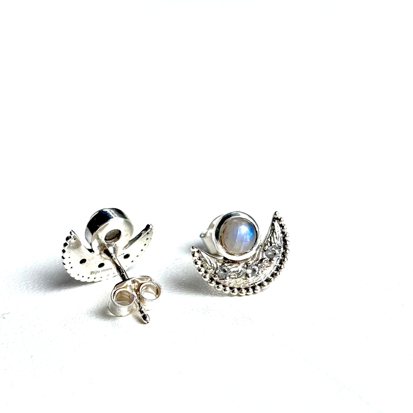 Moon design pierce