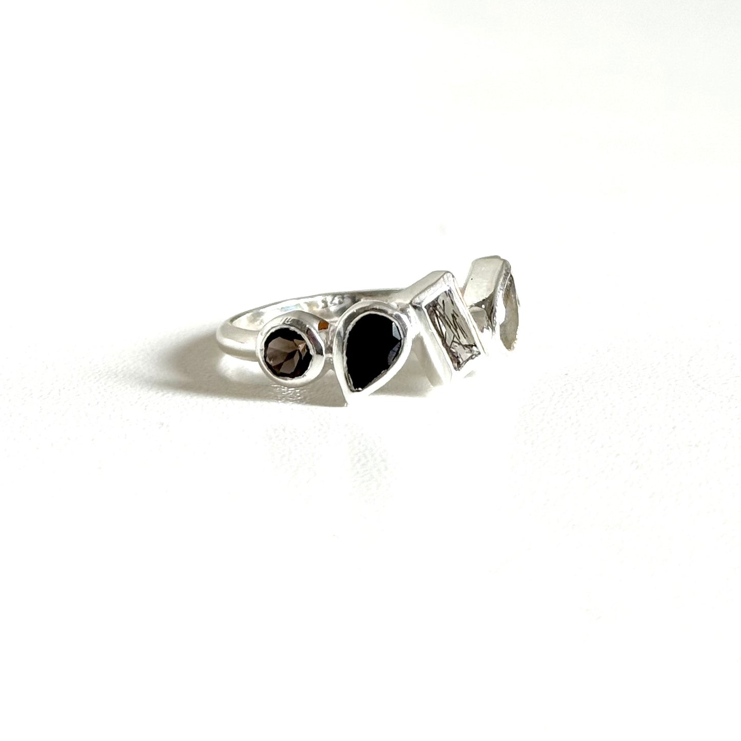 5stone ring 5