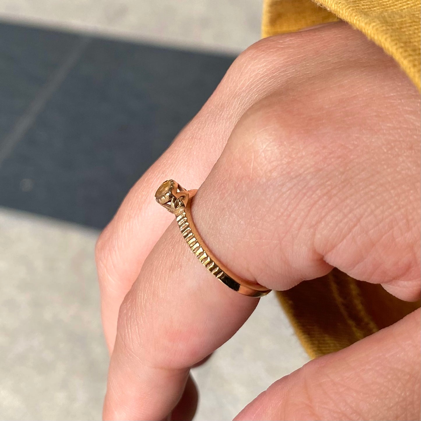 Brass petit ring〈yellow〉