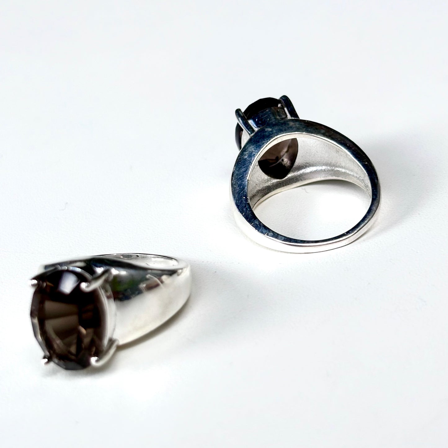 Concave cut ring