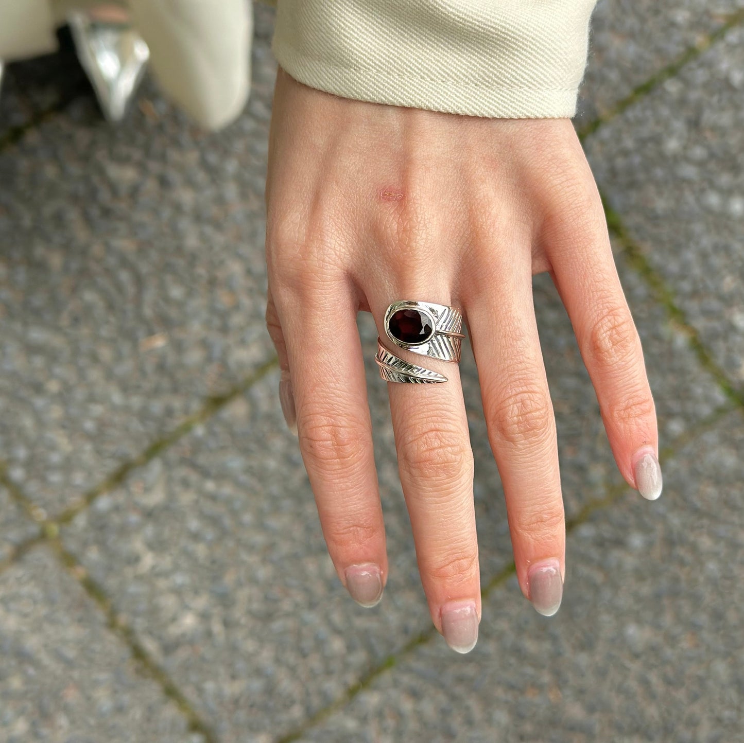 Feather design ring 2