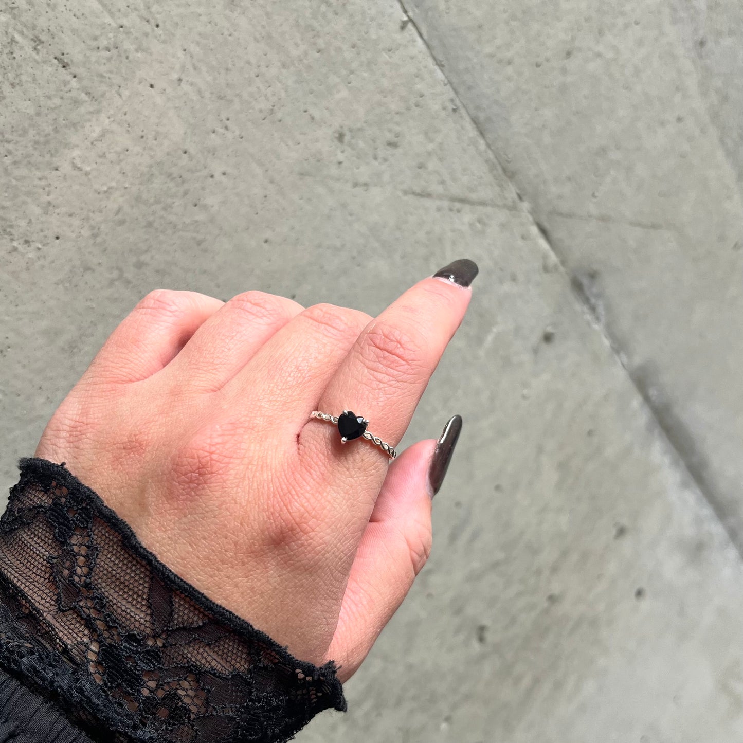 Heart petit ring 3