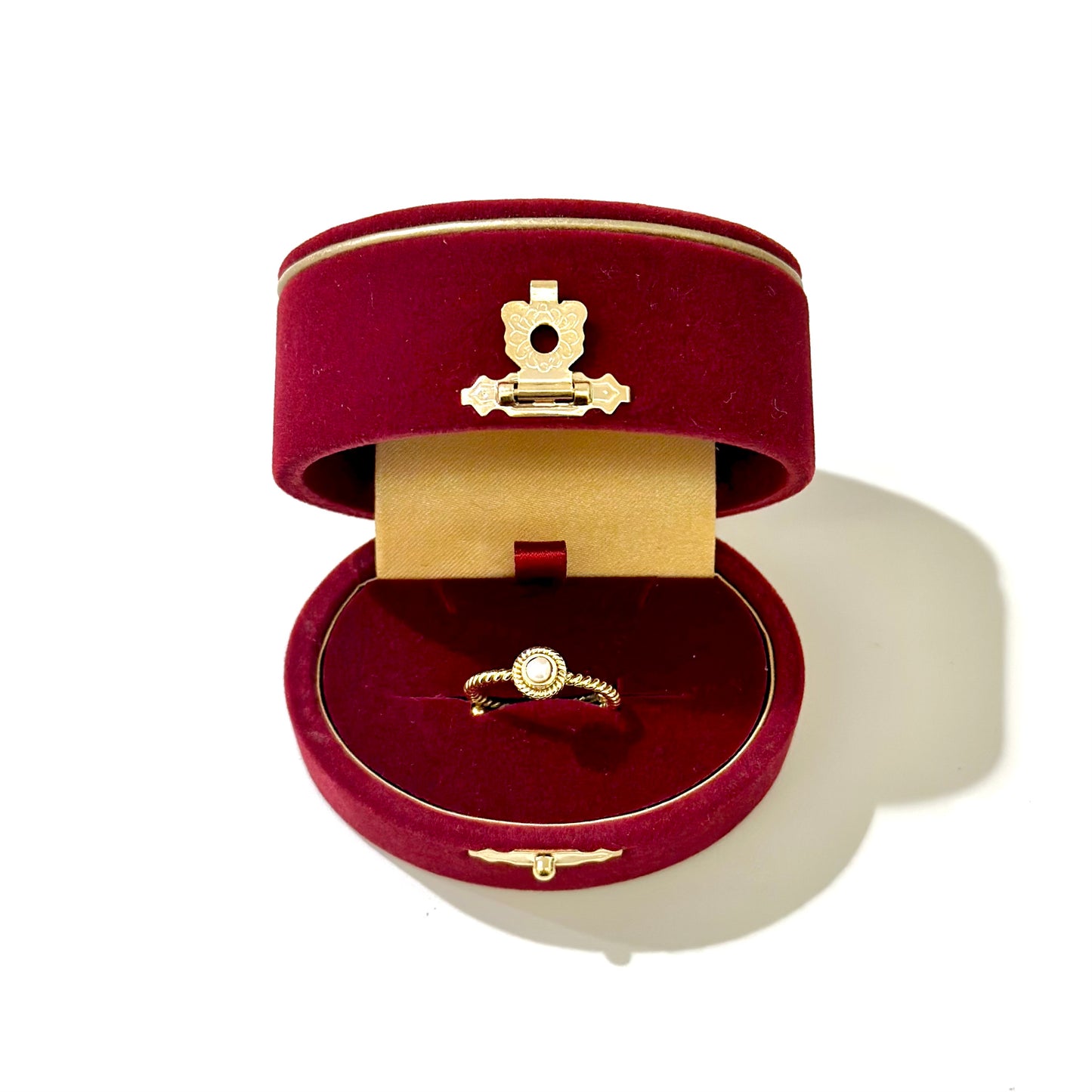 Brass petit ring 47