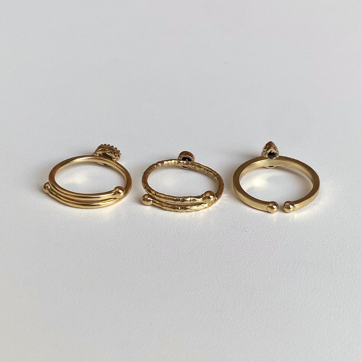 Brass petit ring〈gray/black〉