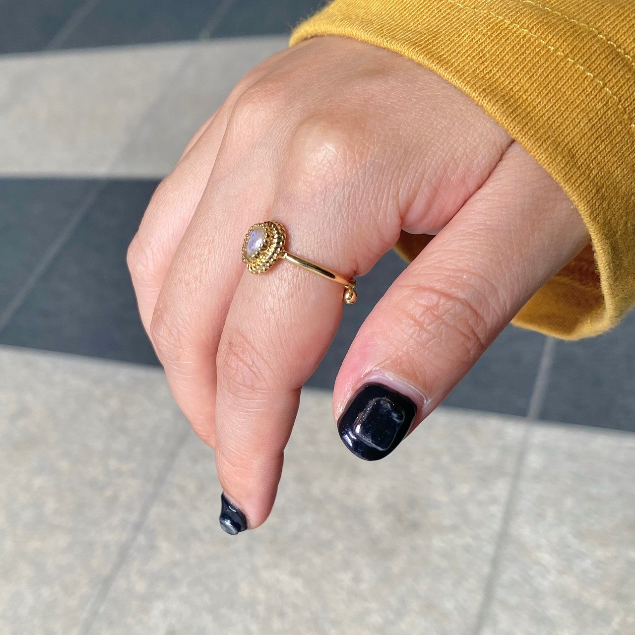 Brass petit ring〈white〉