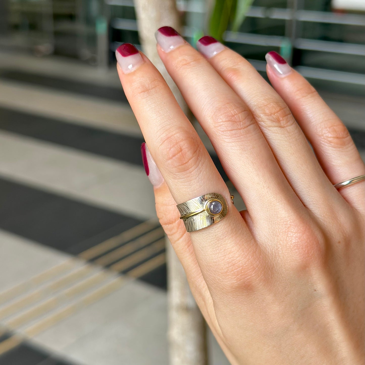 Feather design ring