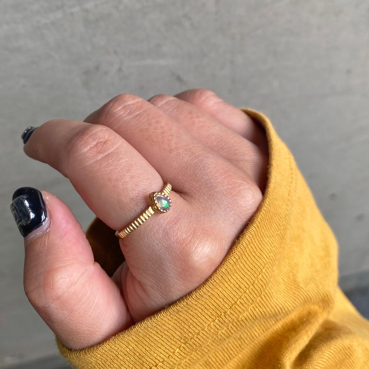 Brass petit ring〈white〉