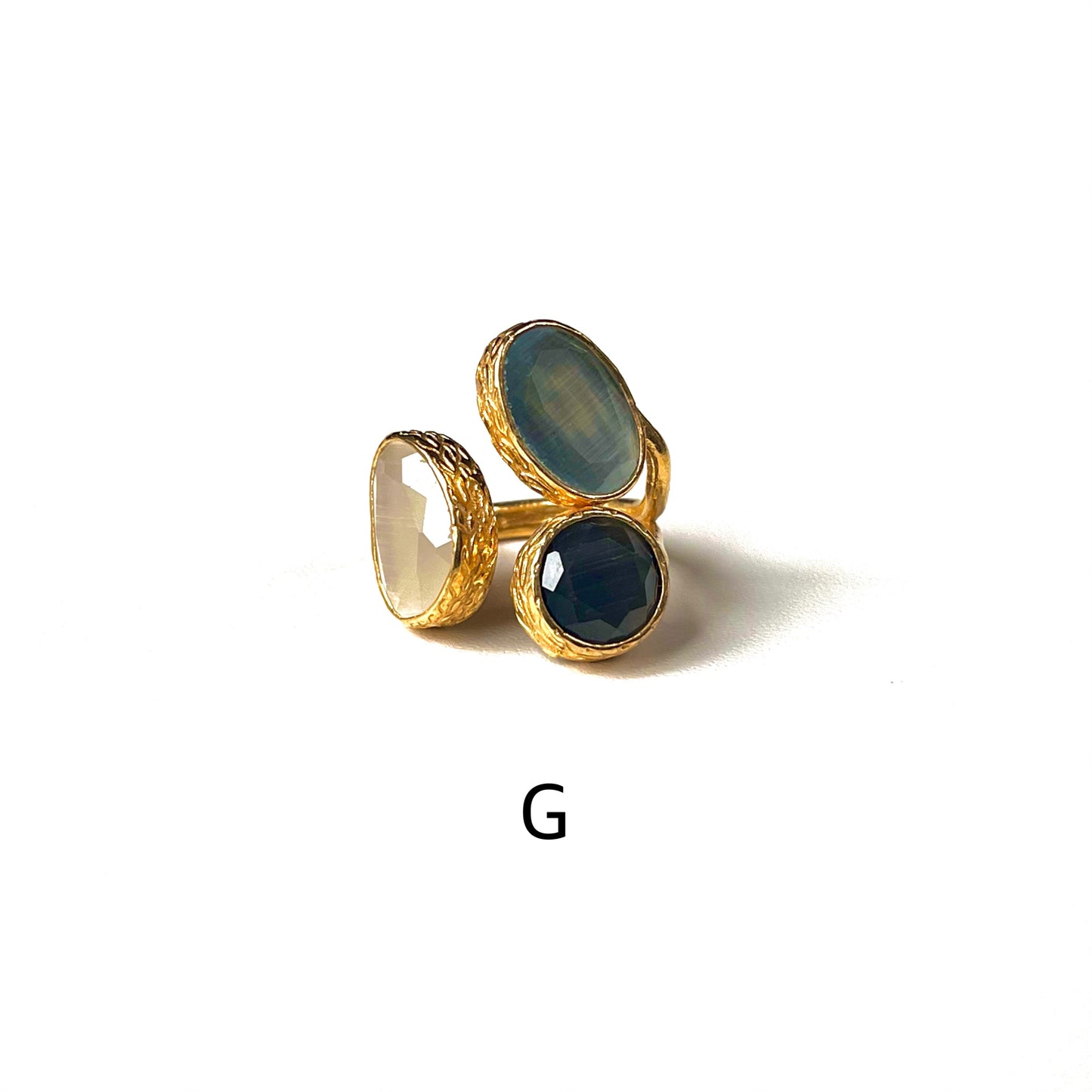 Glass 3stone ring