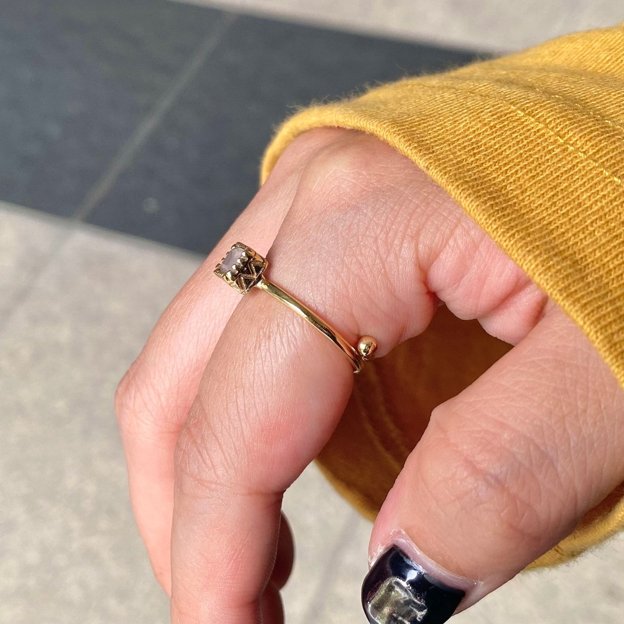 Brass petit ring〈pink/red〉