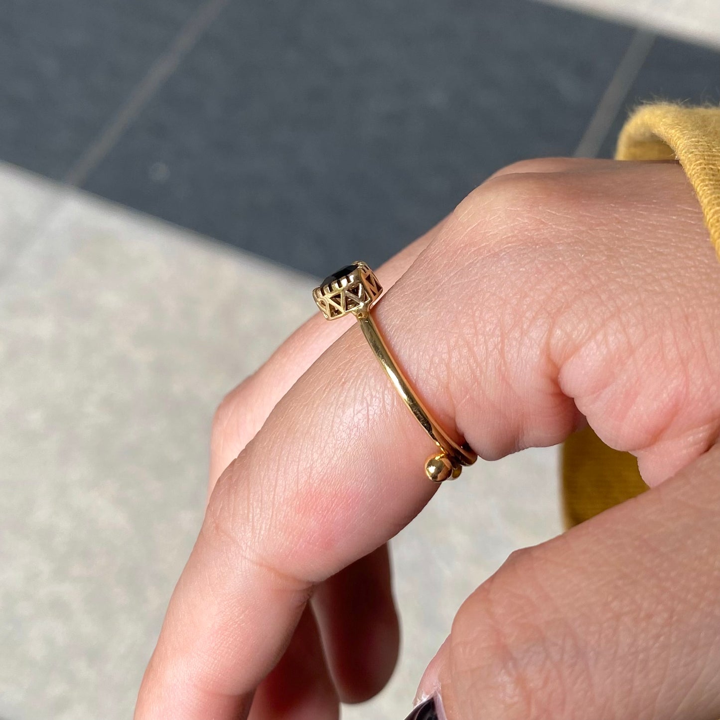 Brass petit ring〈gray/black〉