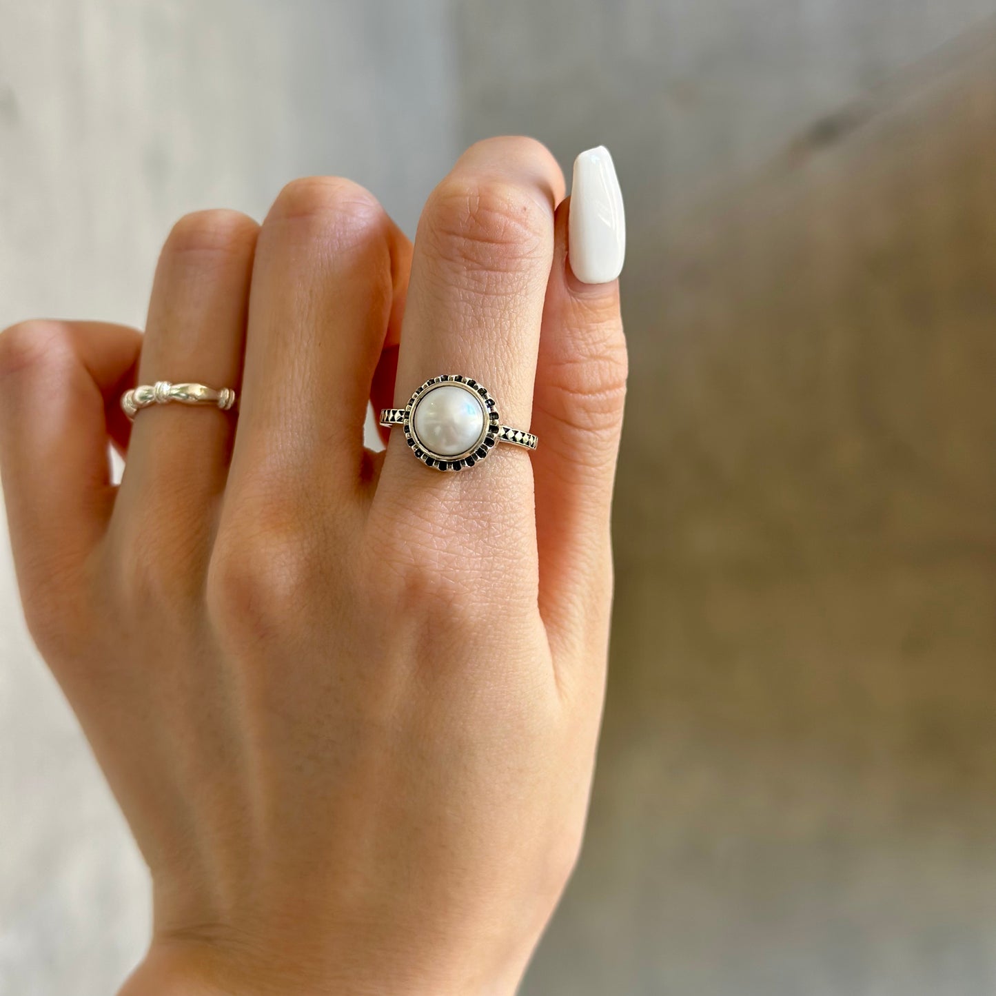 Pearl design ring 8