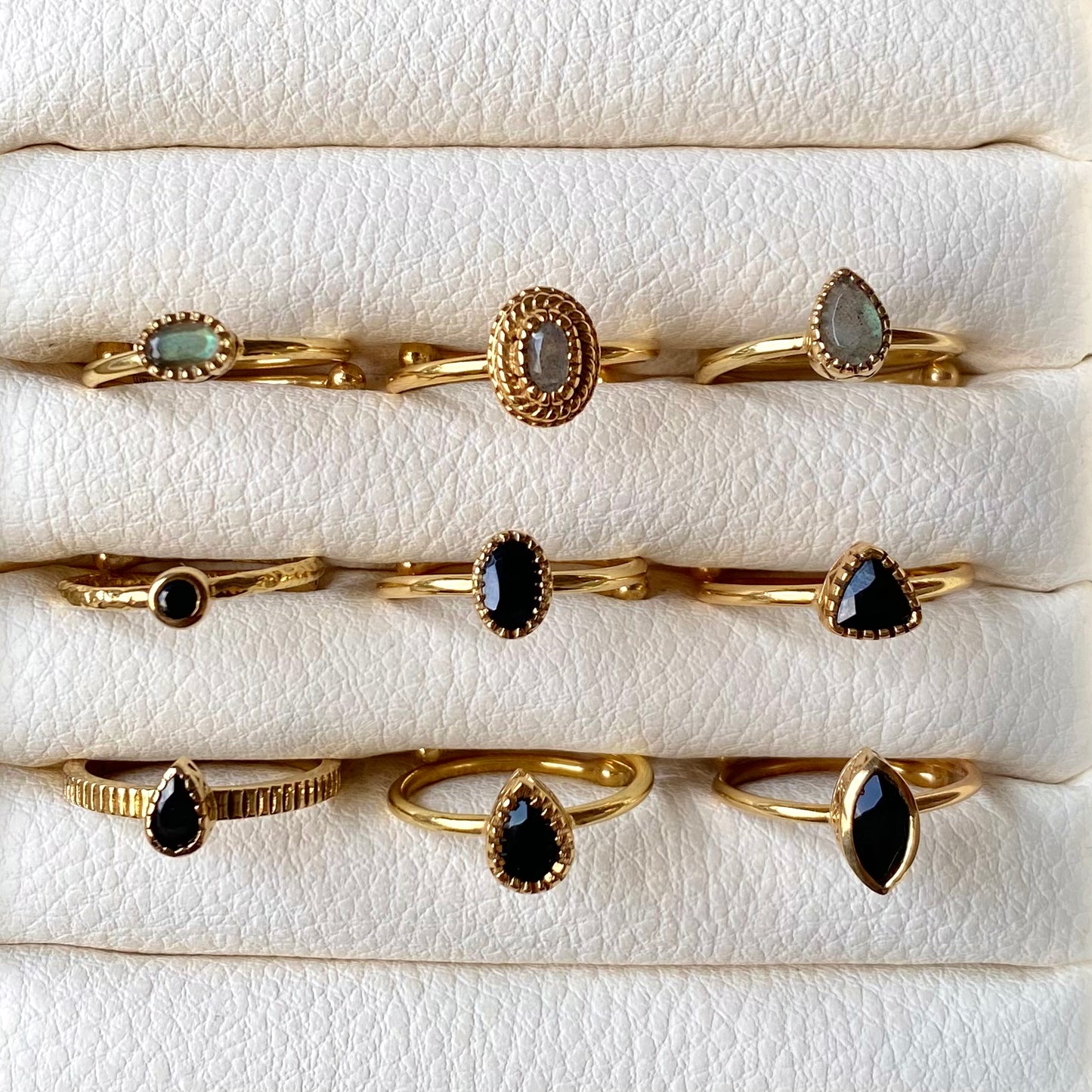 Brass petit ring〈gray/black〉