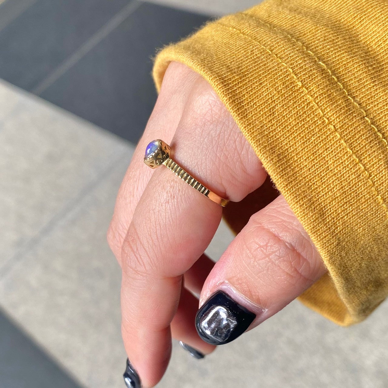 Brass petit ring〈white〉