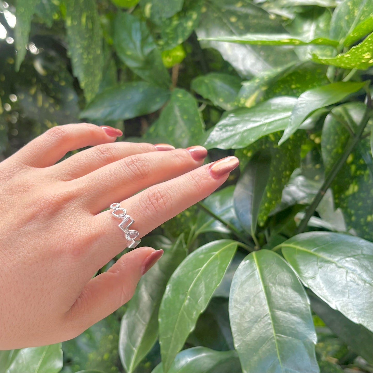 5stone ring 4
