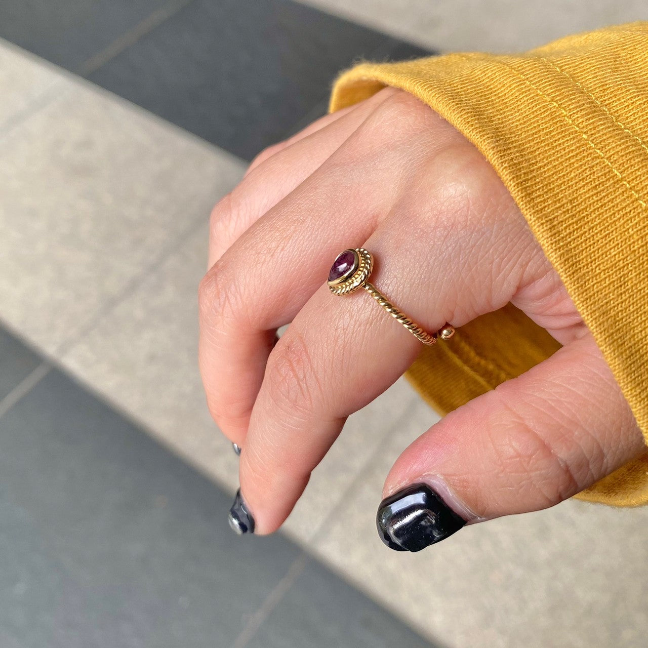Brass petit ring〈pink/red〉