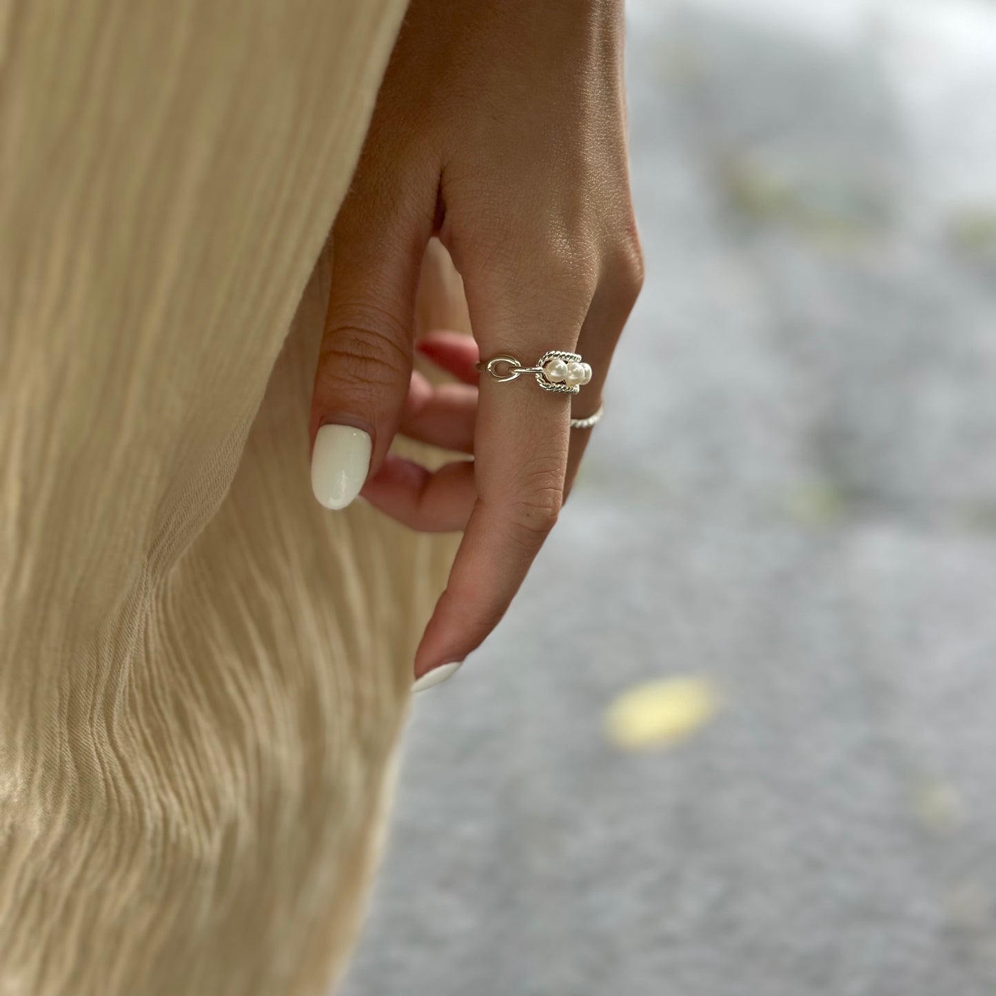 Pearl design ring 4