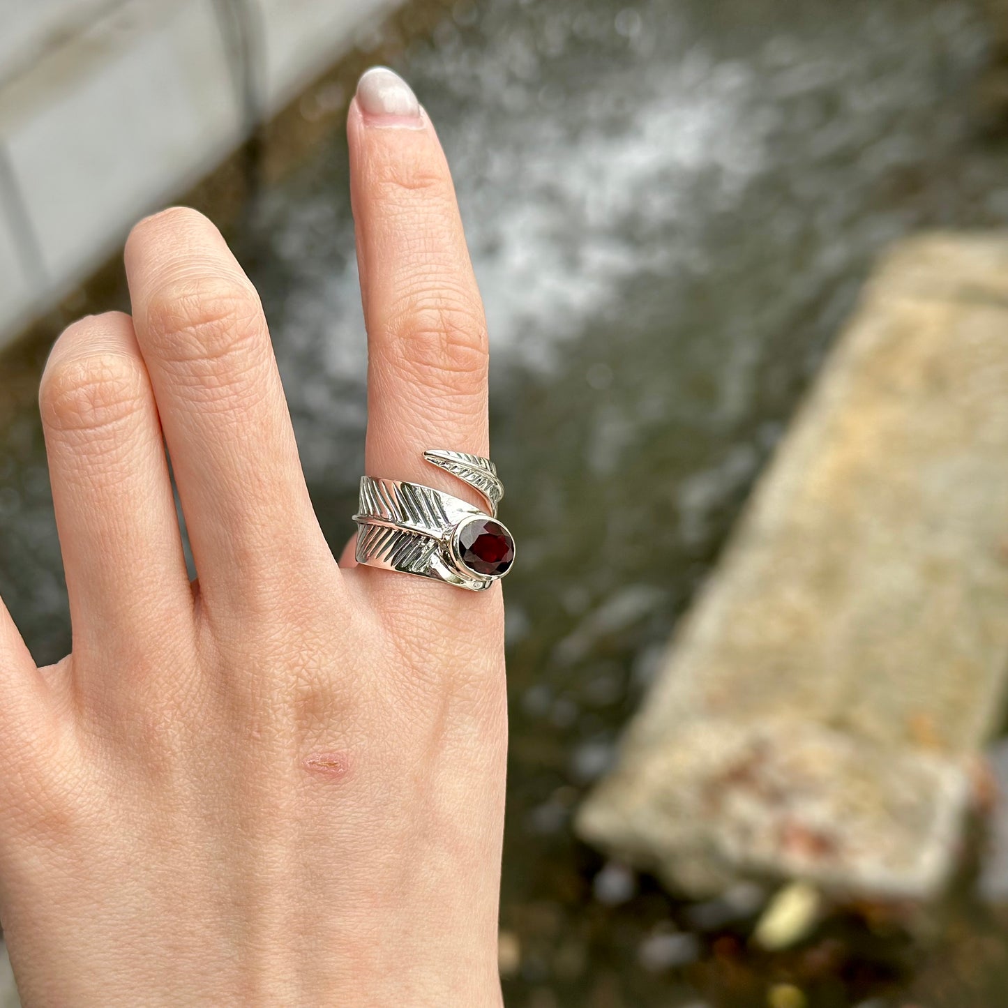 Feather design ring 2