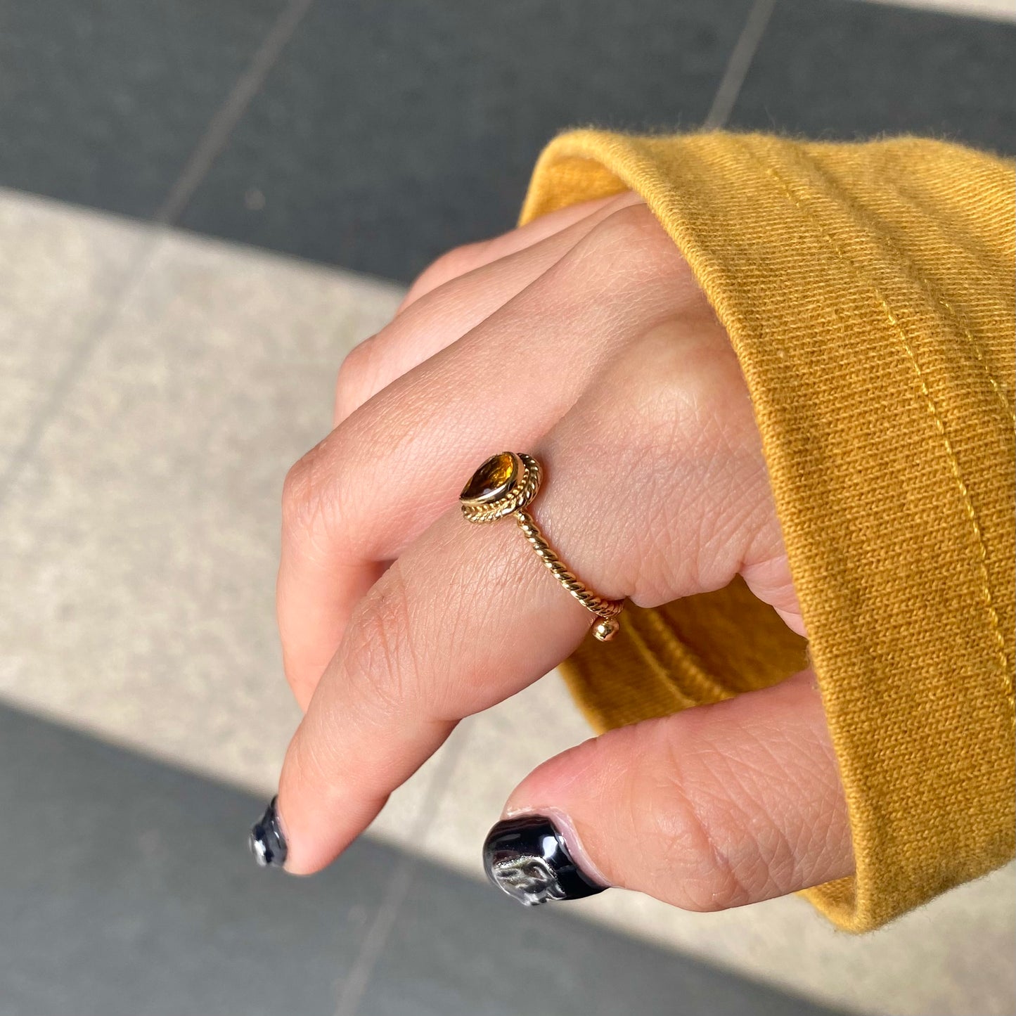 Brass petit ring〈yellow〉