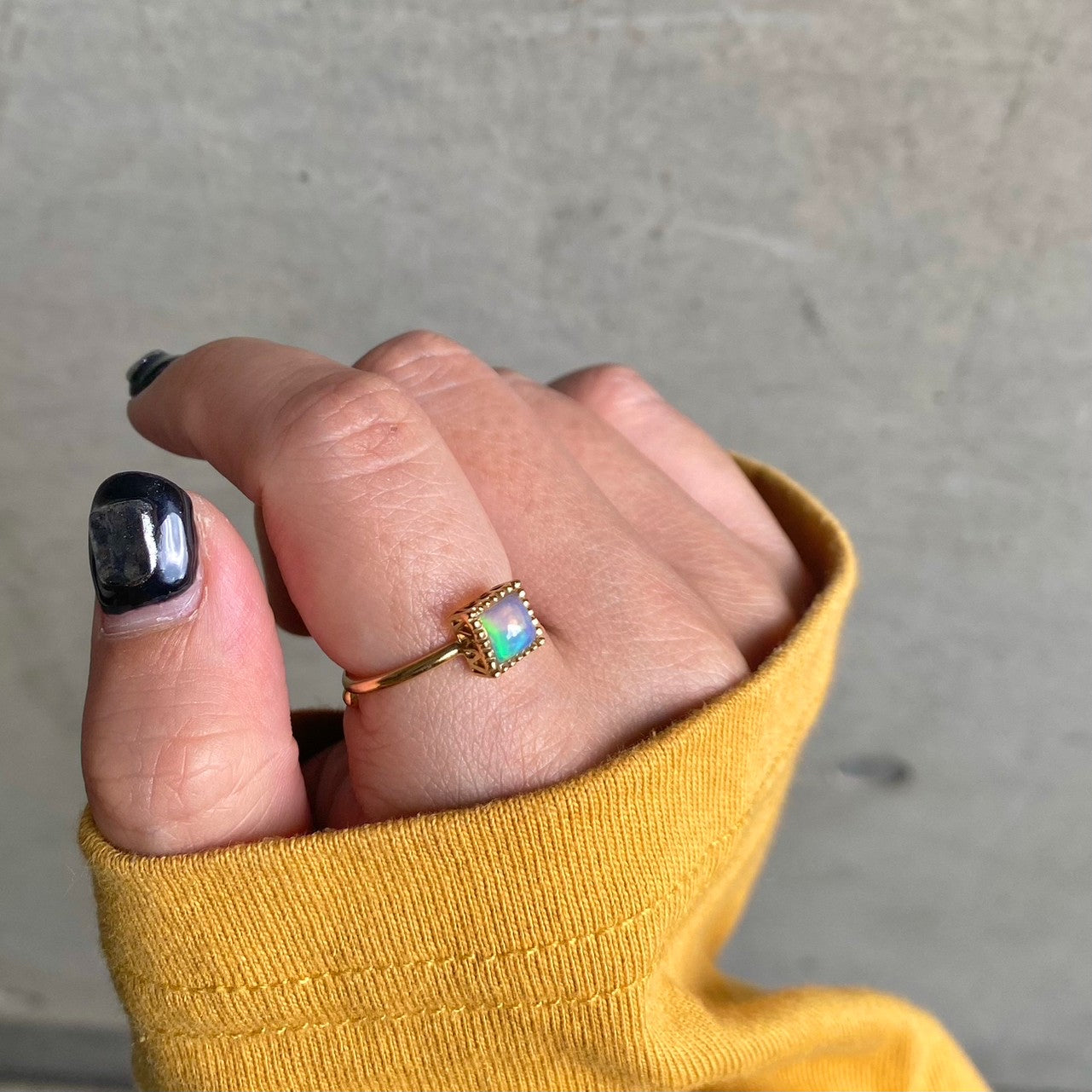 Brass petit ring〈white〉