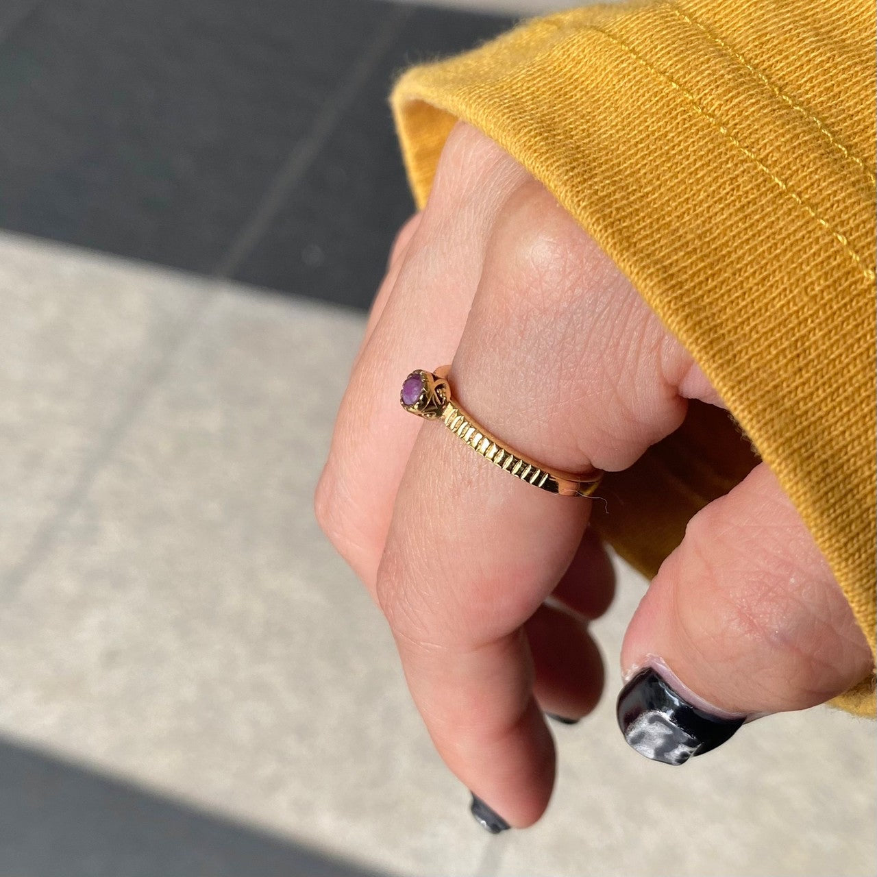 Brass petit ring〈pink/red〉