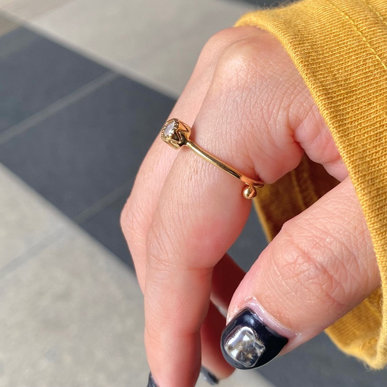 Brass petit ring〈white〉