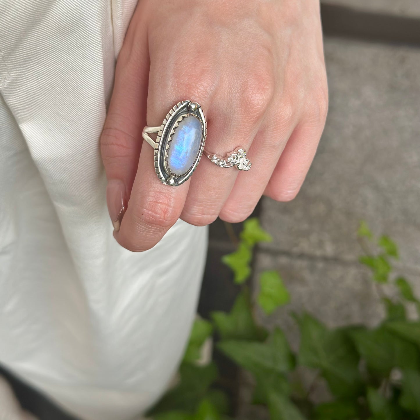 Big stone ring 1