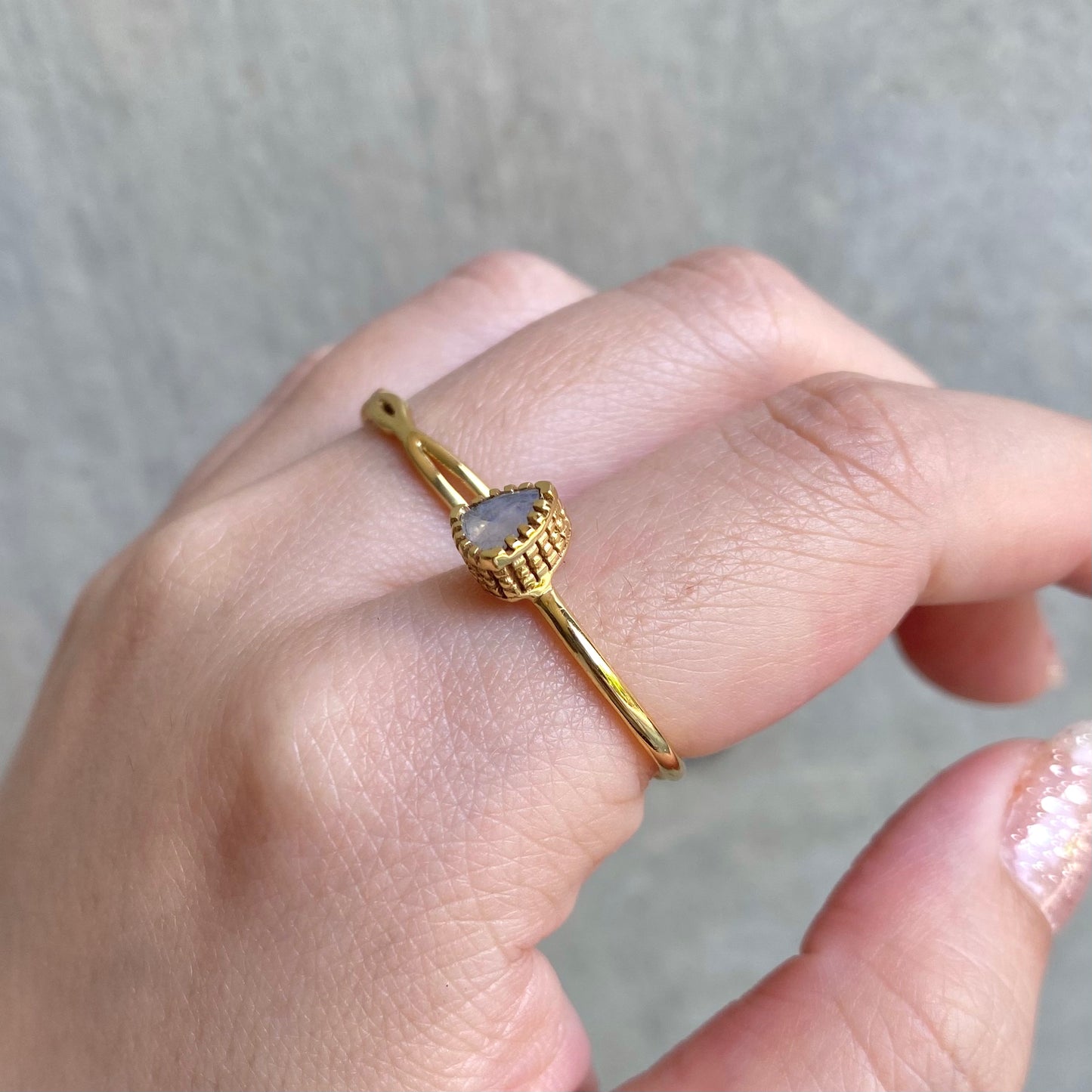 Brass petit ring 〈white/clear〉