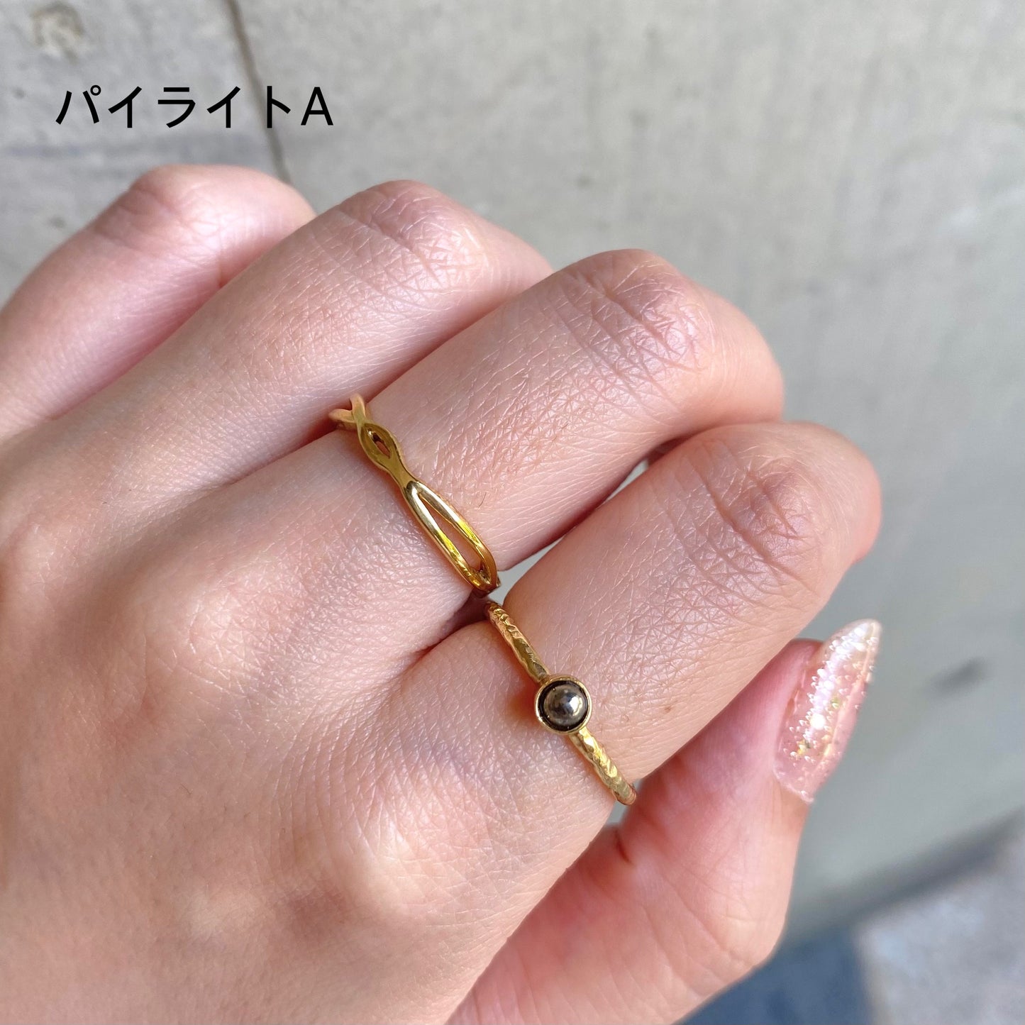 Brass petit ring〈gold/black〉