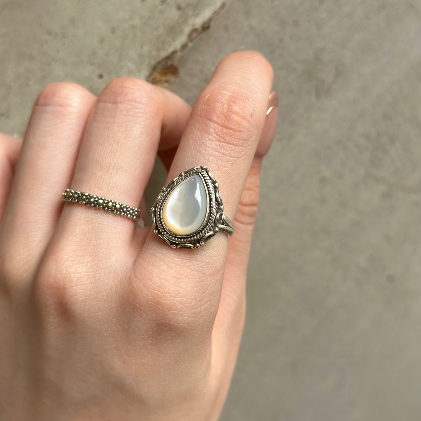 Shell design ring