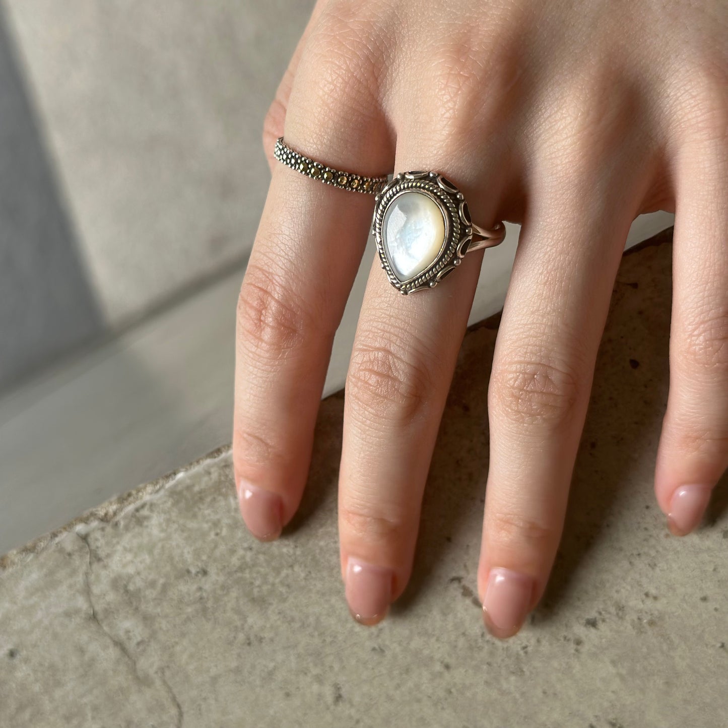 Shell design ring