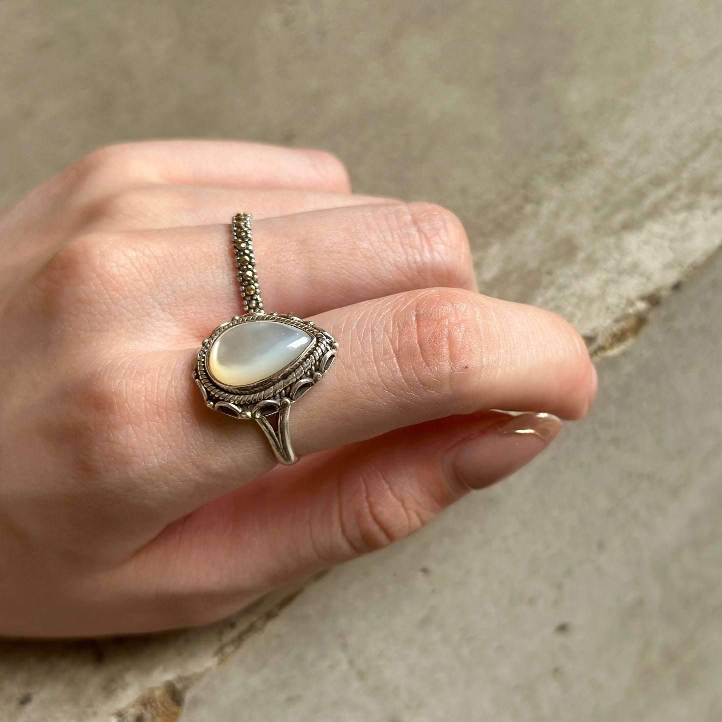 Shell design ring