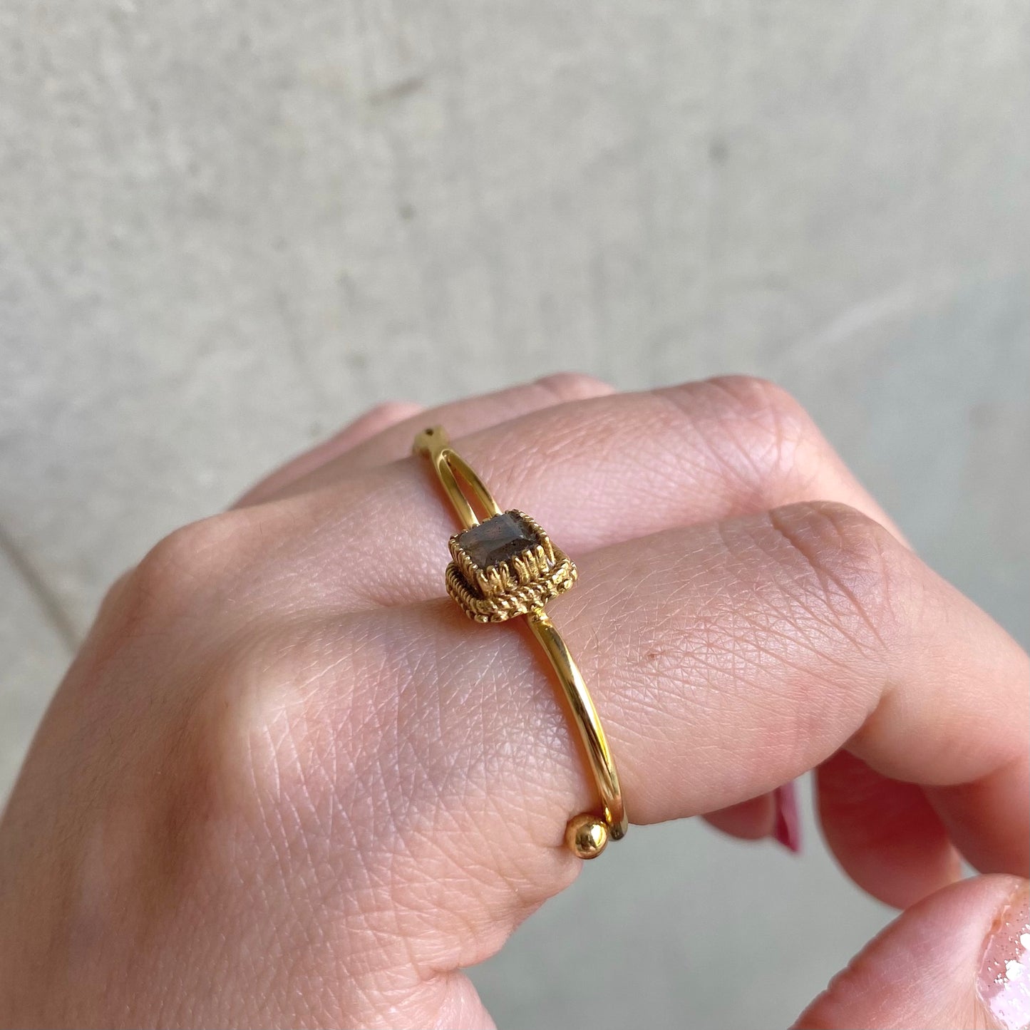 Brass petit ring〈gray〉