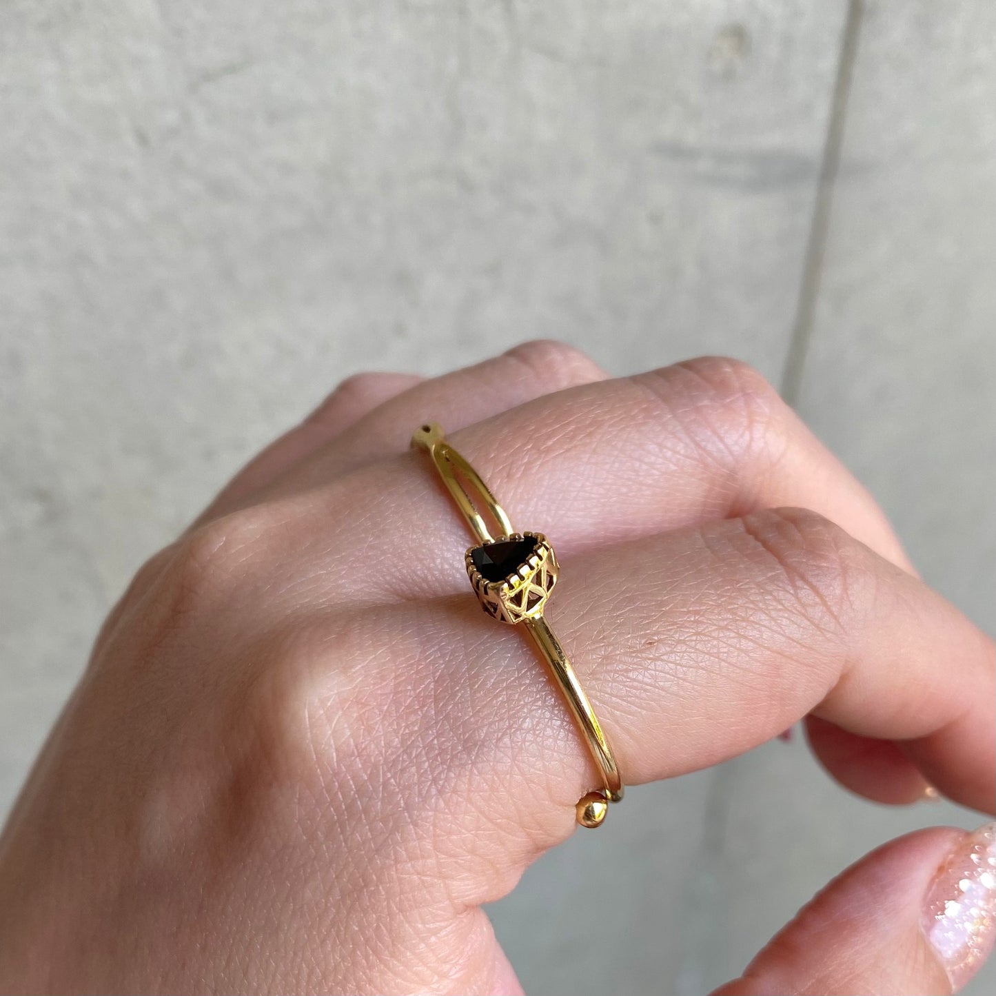 Brass petit ring〈gold/black〉