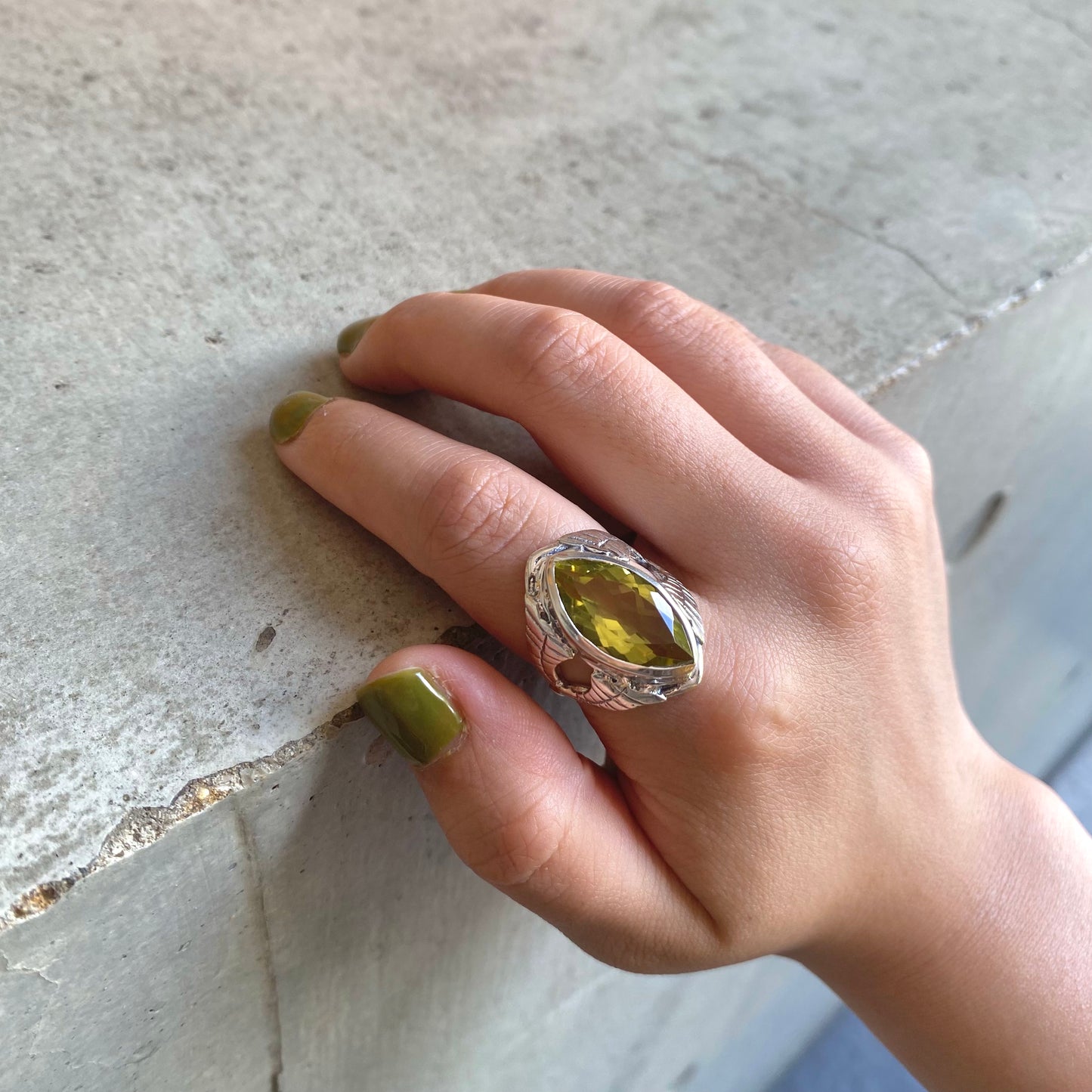 Big stone ring 3