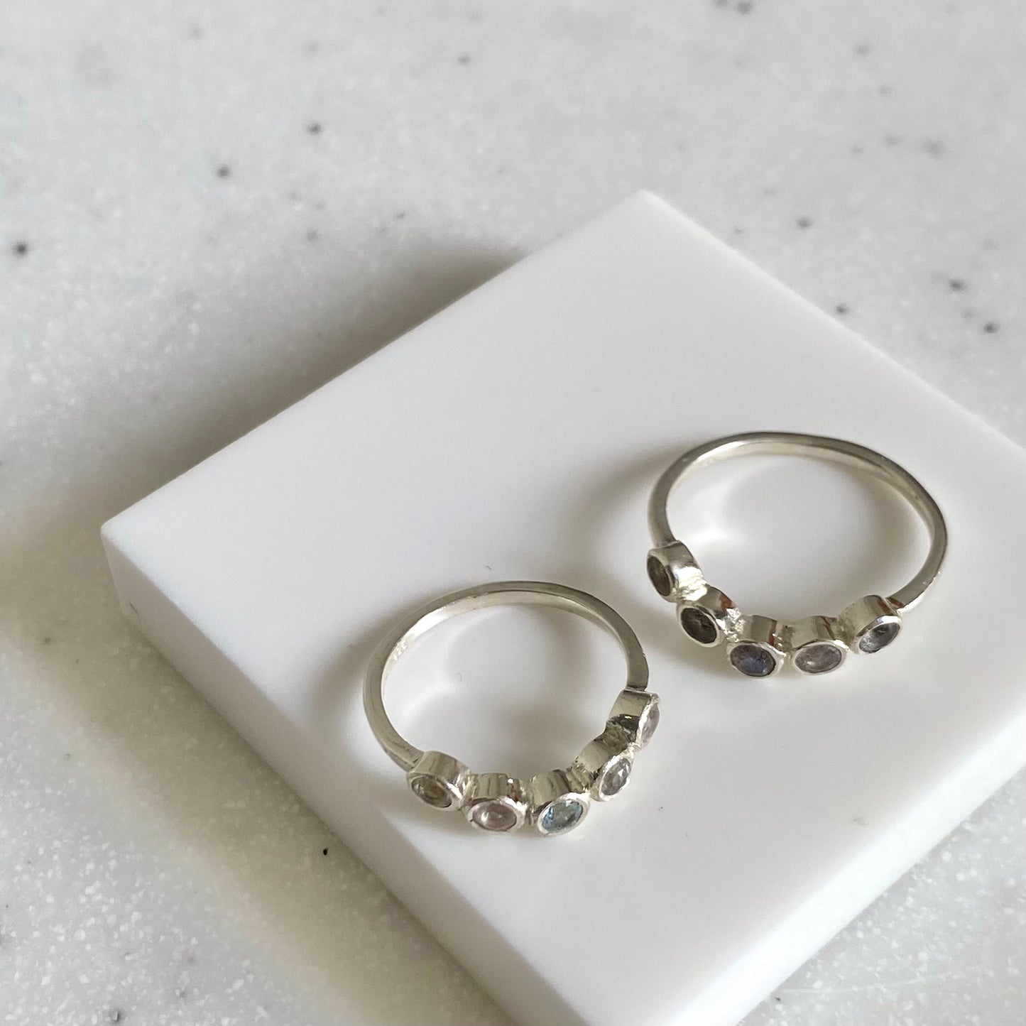5stones design ring