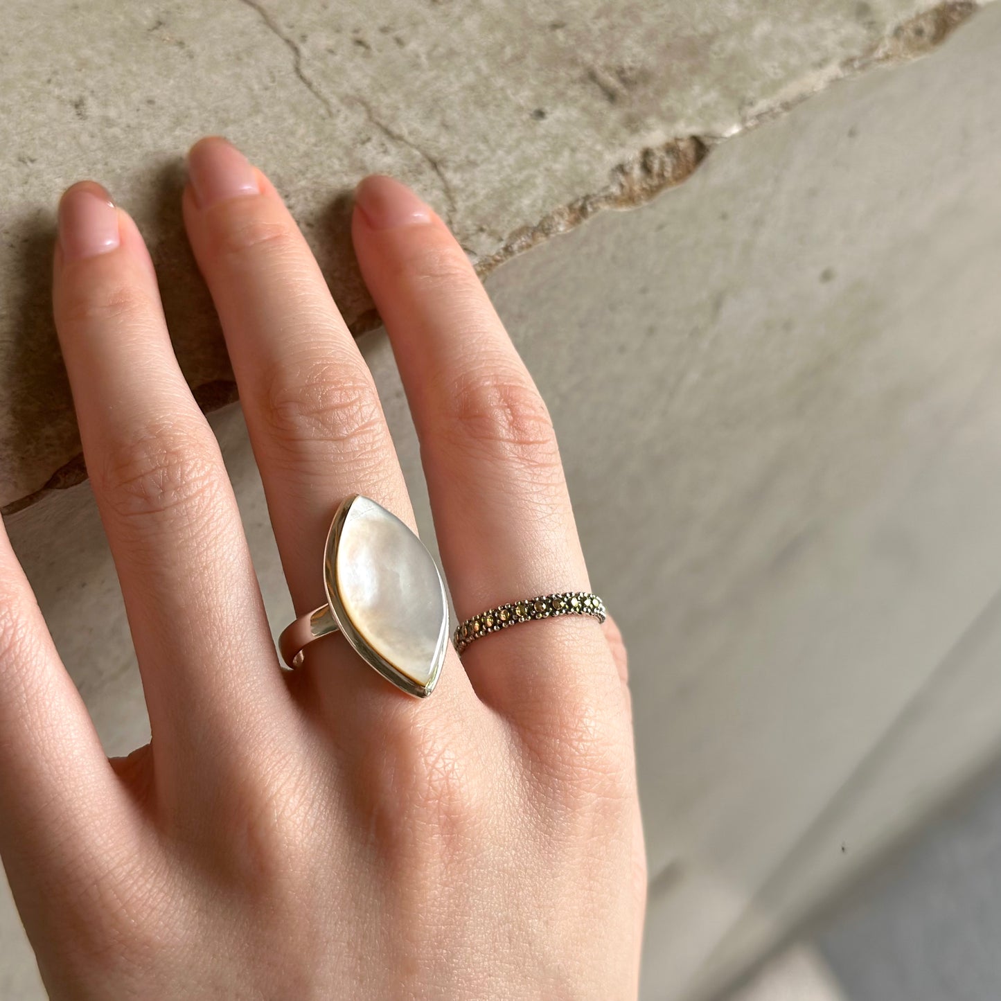 Shell design ring
