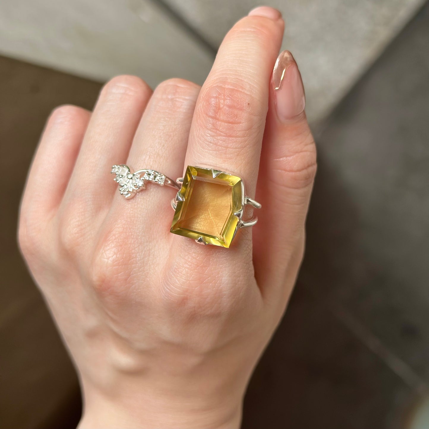 Big stone ring 2