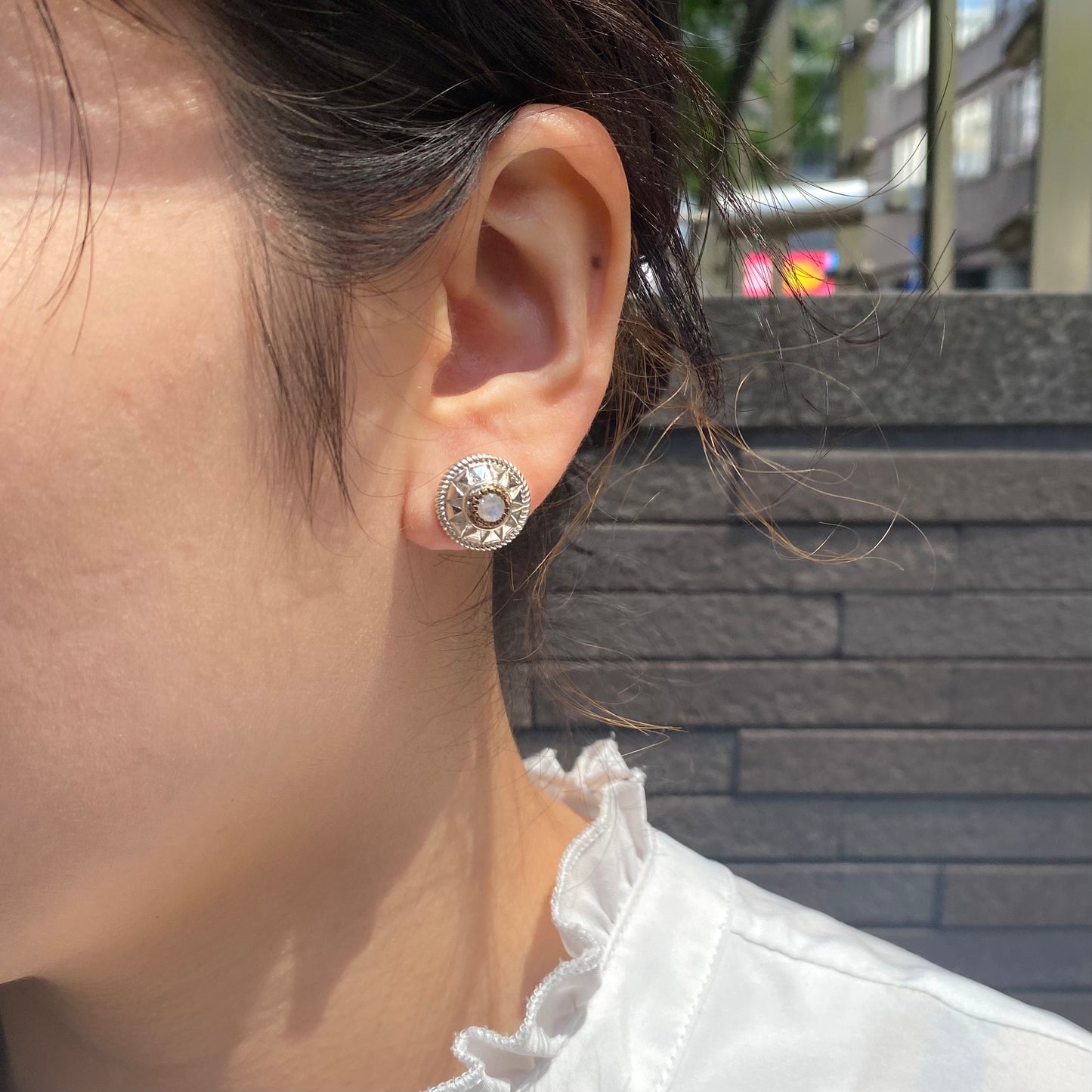 Button pierce