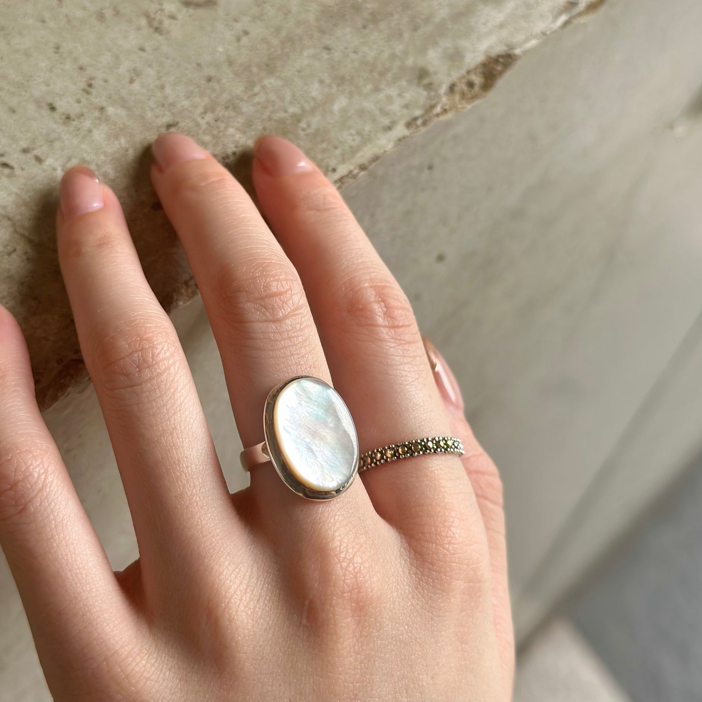 Shell design ring