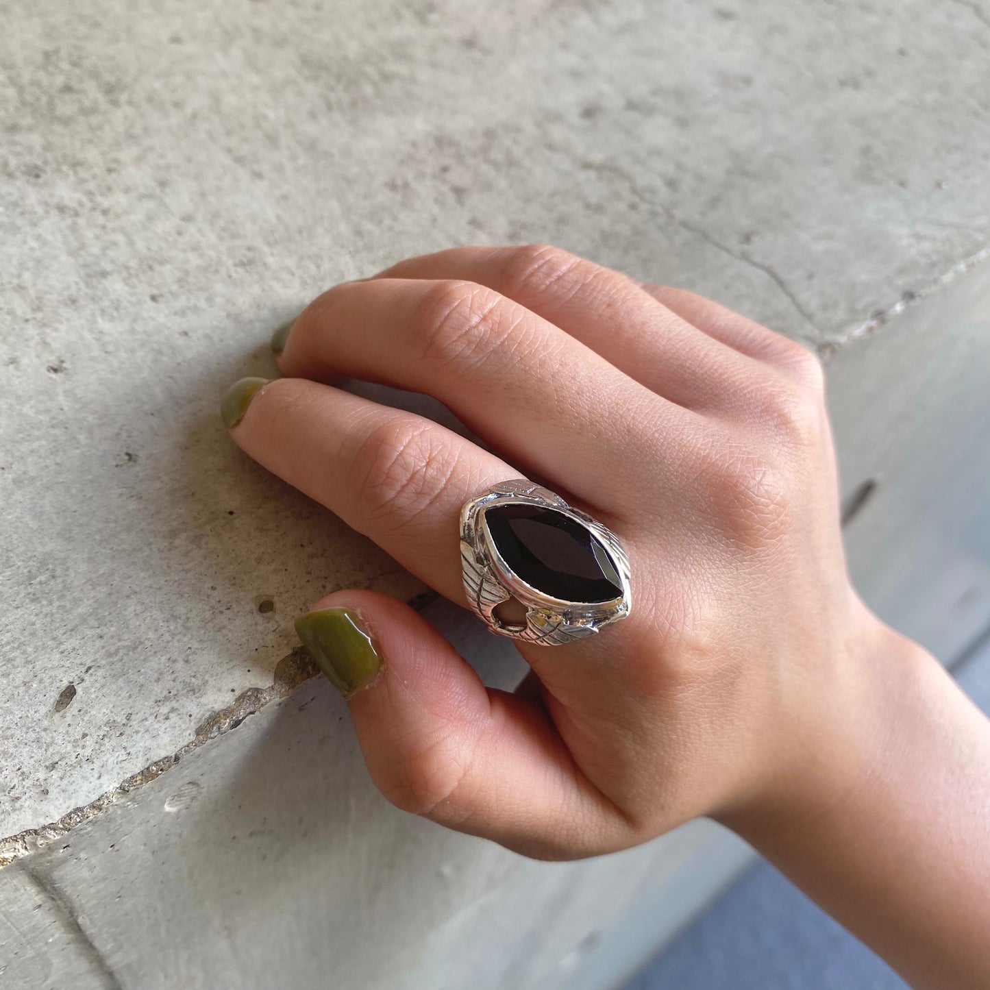 Big stone ring 3