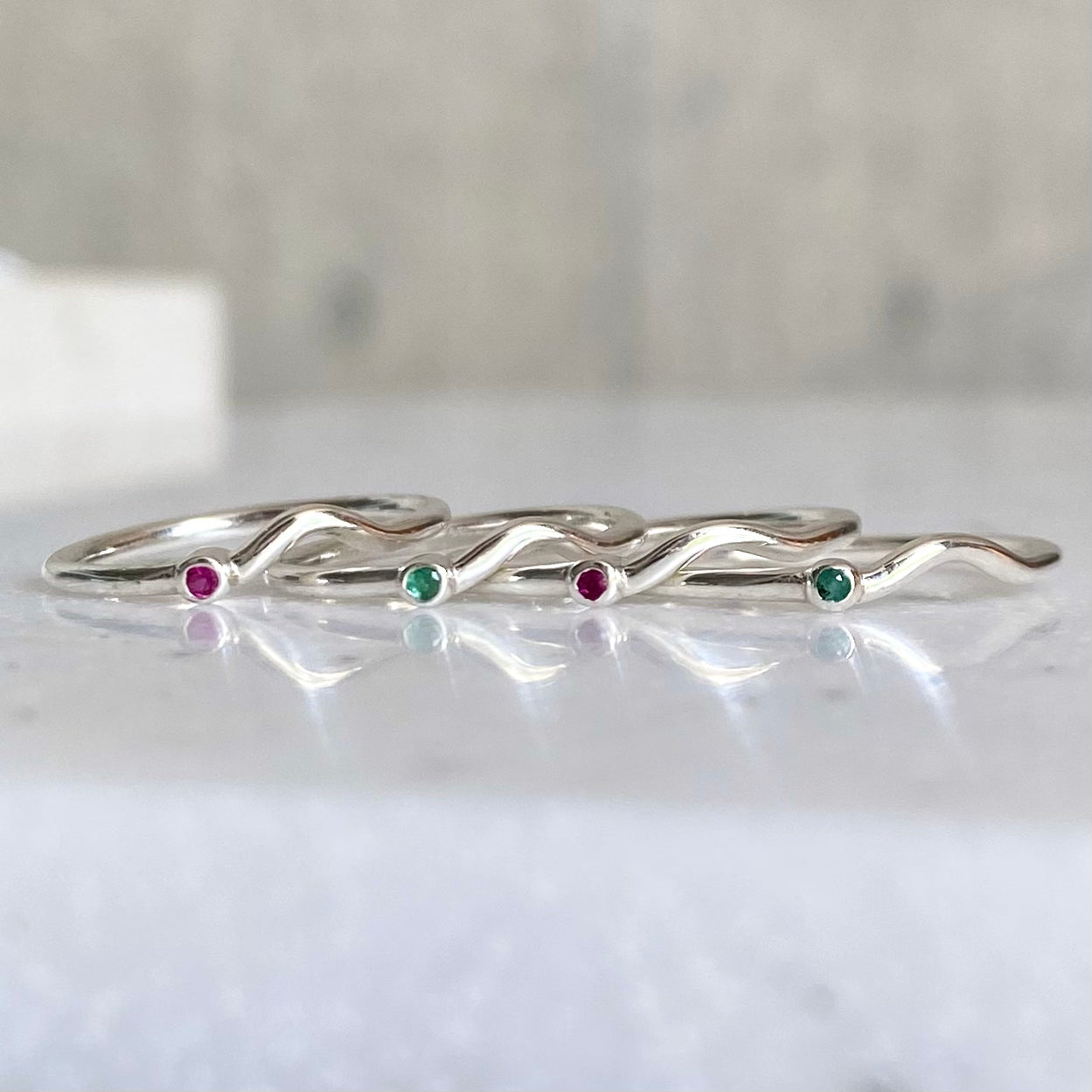Petit stone wave ring
