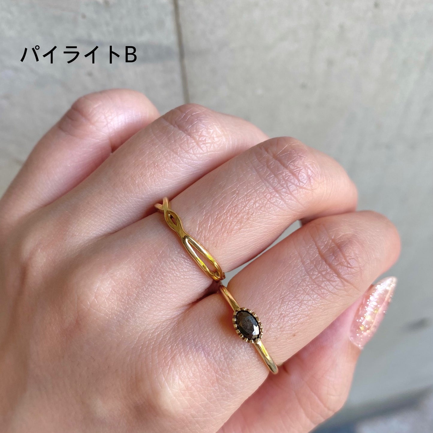 Brass petit ring〈gold/black〉