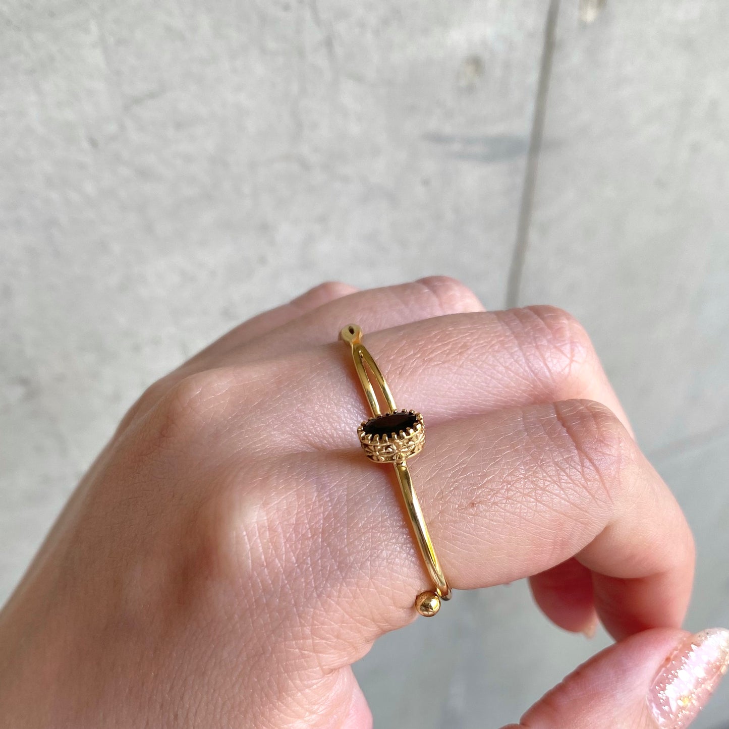Brass petit ring〈gold/black〉