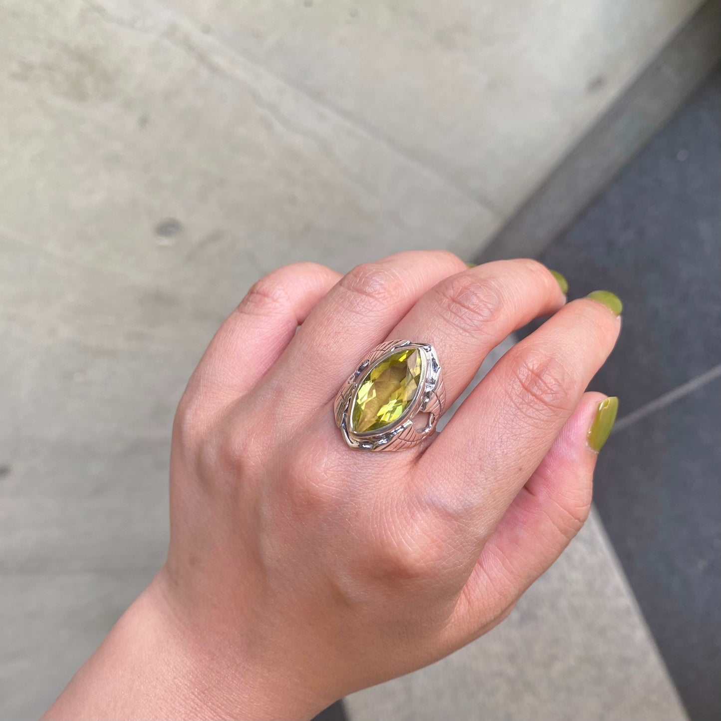 Big stone ring 3