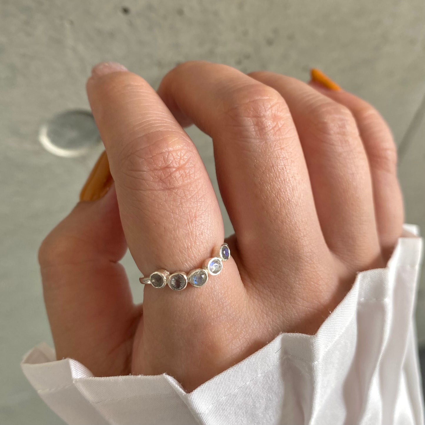 5stones design ring