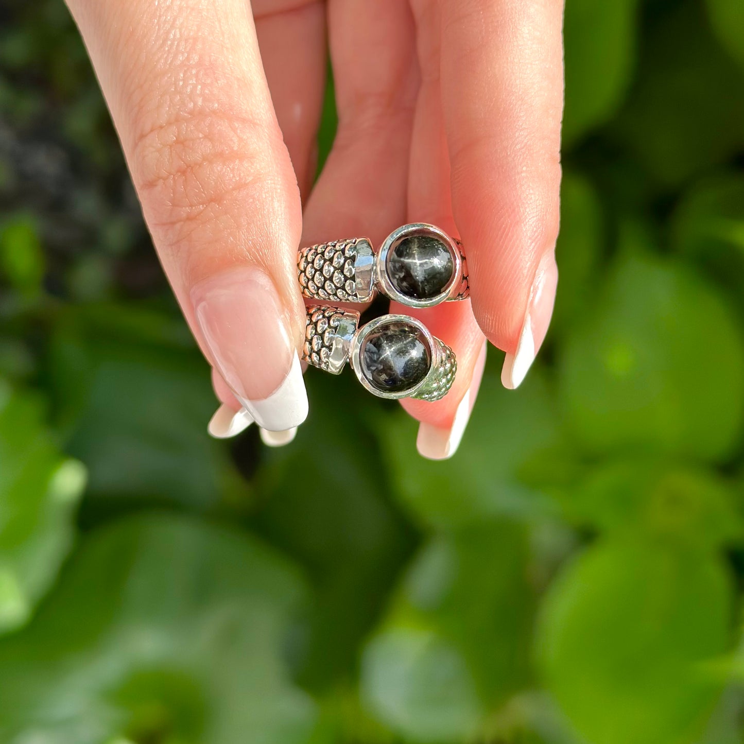 Black star ring 1
