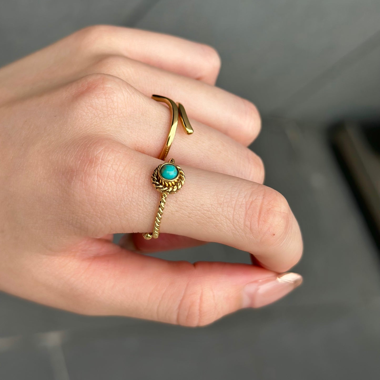 Brass petit ring〈twist 1〉